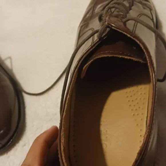 Shoes - Picture 3 of 15